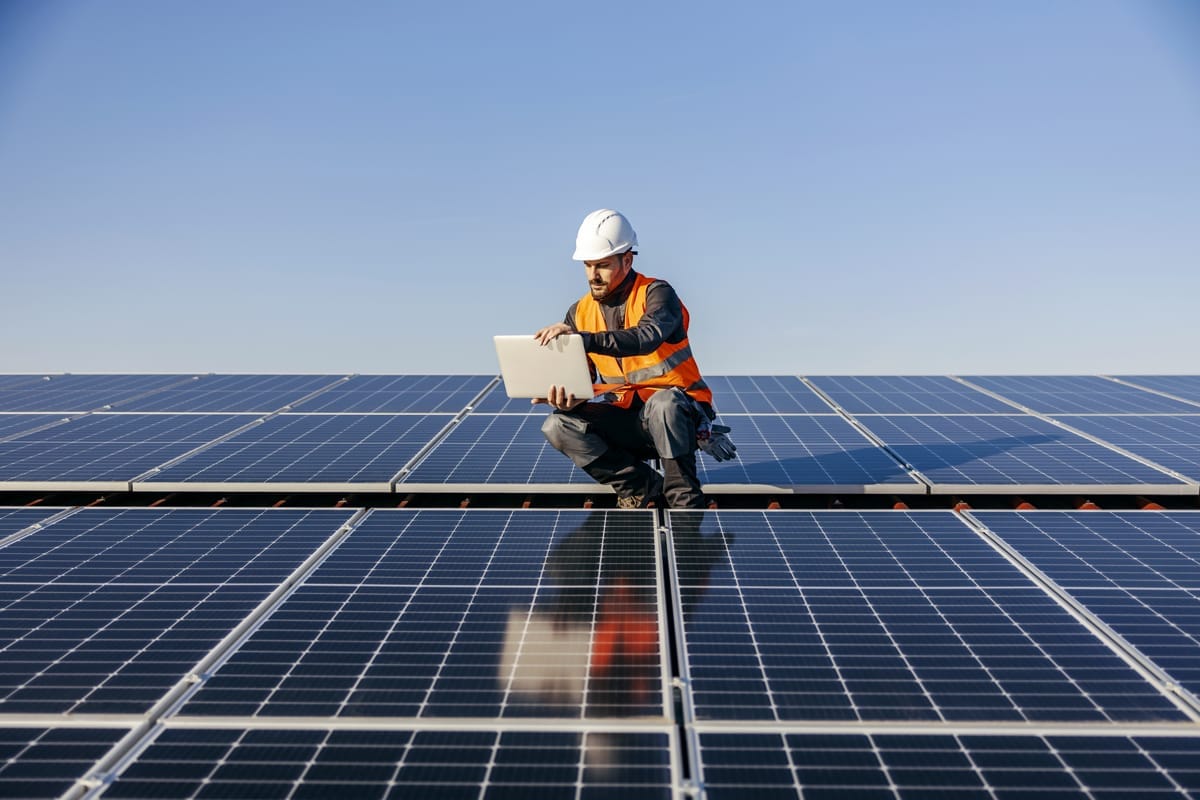 האם משתלם להשכיר גג לאנרגיה סולארית?
